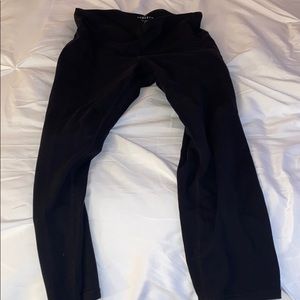 Black athleta cropped pants
